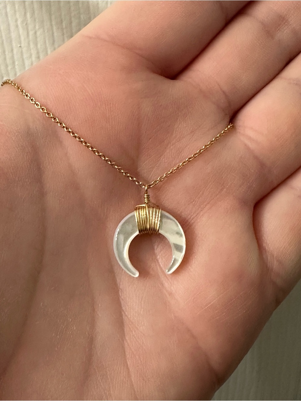 14k Gold-Filled Necklace White Mother of Pearl Crescent Pendant 18-20” NWOT